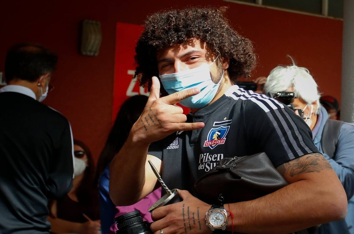 Video| Así fue la llegada de Colo Colo al estadio La Granja para enfrentar a Curicó