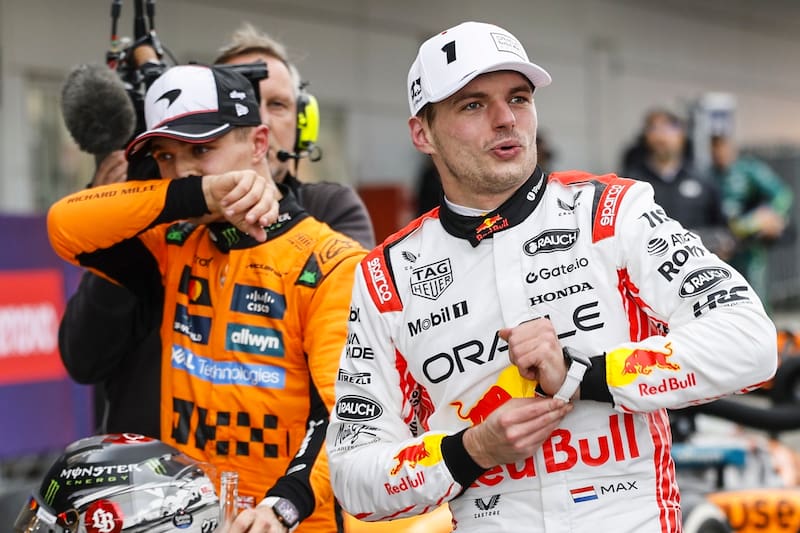 luchan por el liderato de Fórmula 1. EFE