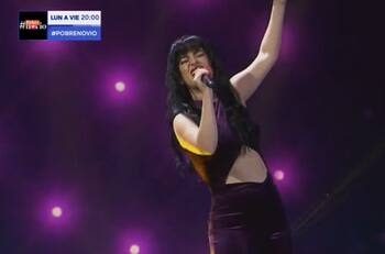 Karla Melo se lleva aplausos con su enérgica interpretación de Selena Quintanilla