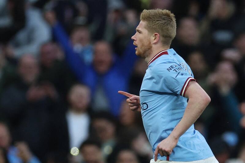 El mediocampista belga anotó la apertura de la cuenta de Manchester City ante Arsenal.