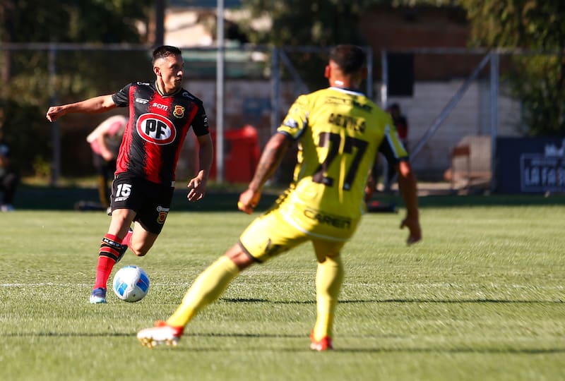 Talquinos y quillotanos terminaron igualados a dos tantos en la segunda fecha del Campeonato de Primera B. / Photosport