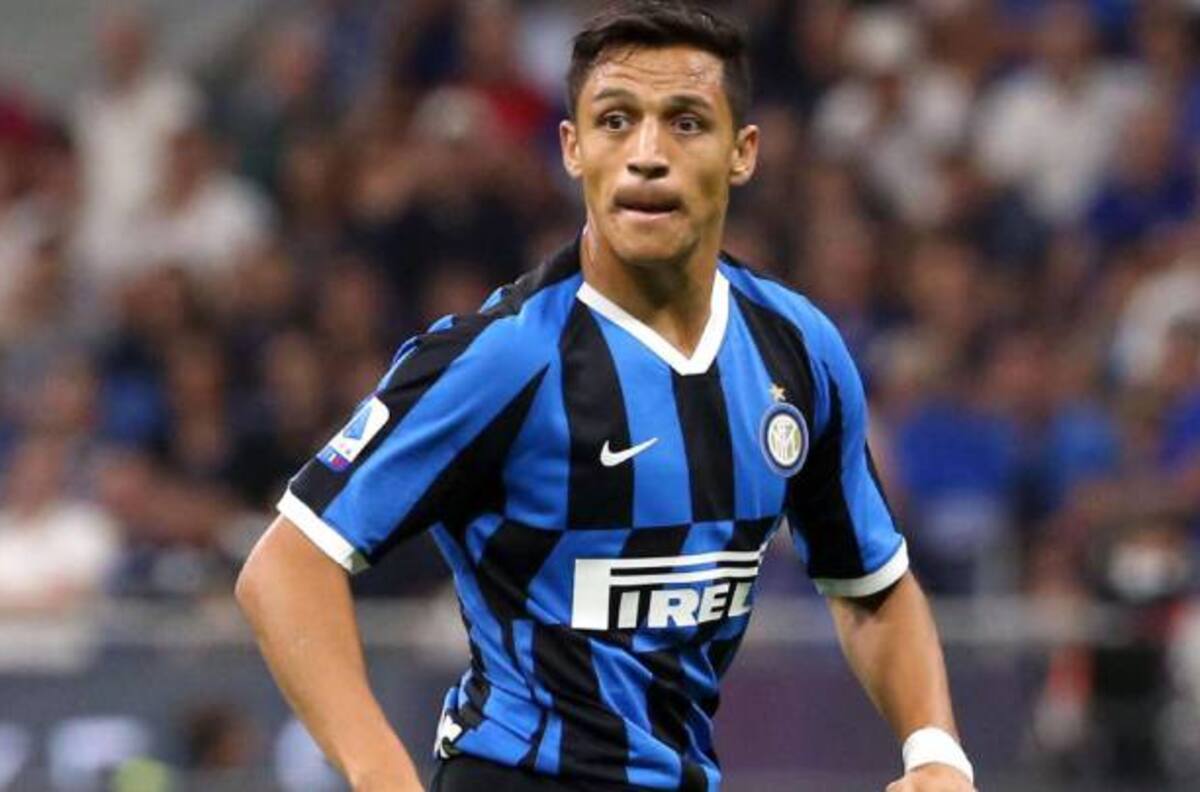 Copa Italia: Alexis podría volver a las canchas este sábado