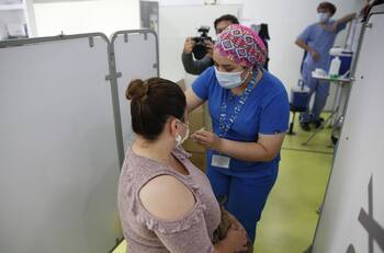 ¿Quinta dosis contra el coronavirus? Esto es lo que dijeron desde el Minsal al respecto