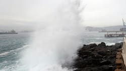 Armada emite alerta por marejadas en las costas de Chile