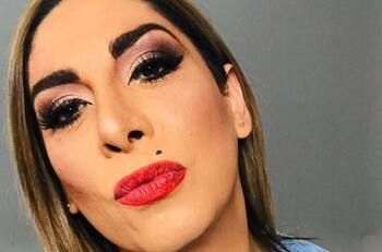 "Hoy cumplo 38": Botota Fox comparte fotografía al natural