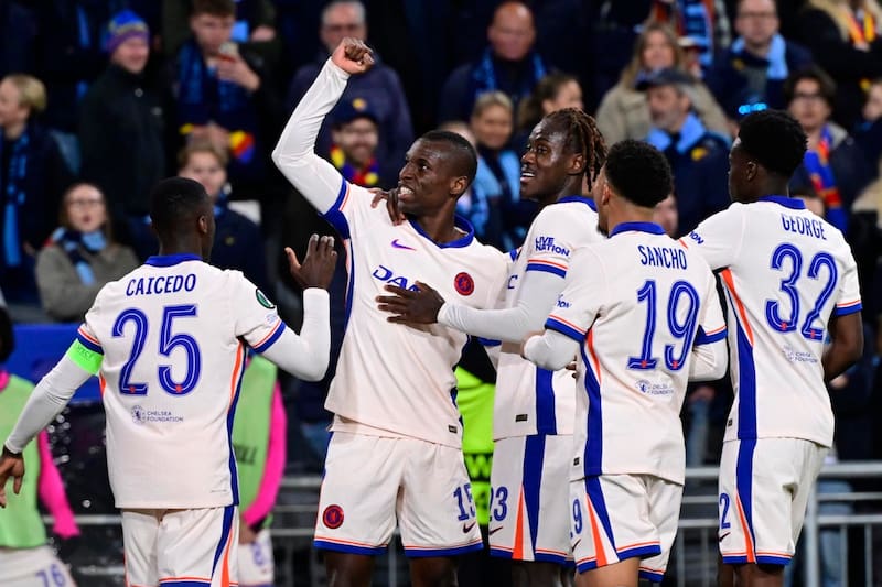 El cuadro inglés quiere asegurar su paso a la final.