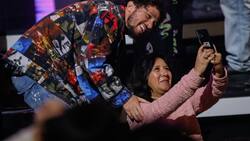 Luisito Comunica se fue de Chile diciendo que el aeropuerto de Santiago es “el mejor” de Latinoamérica