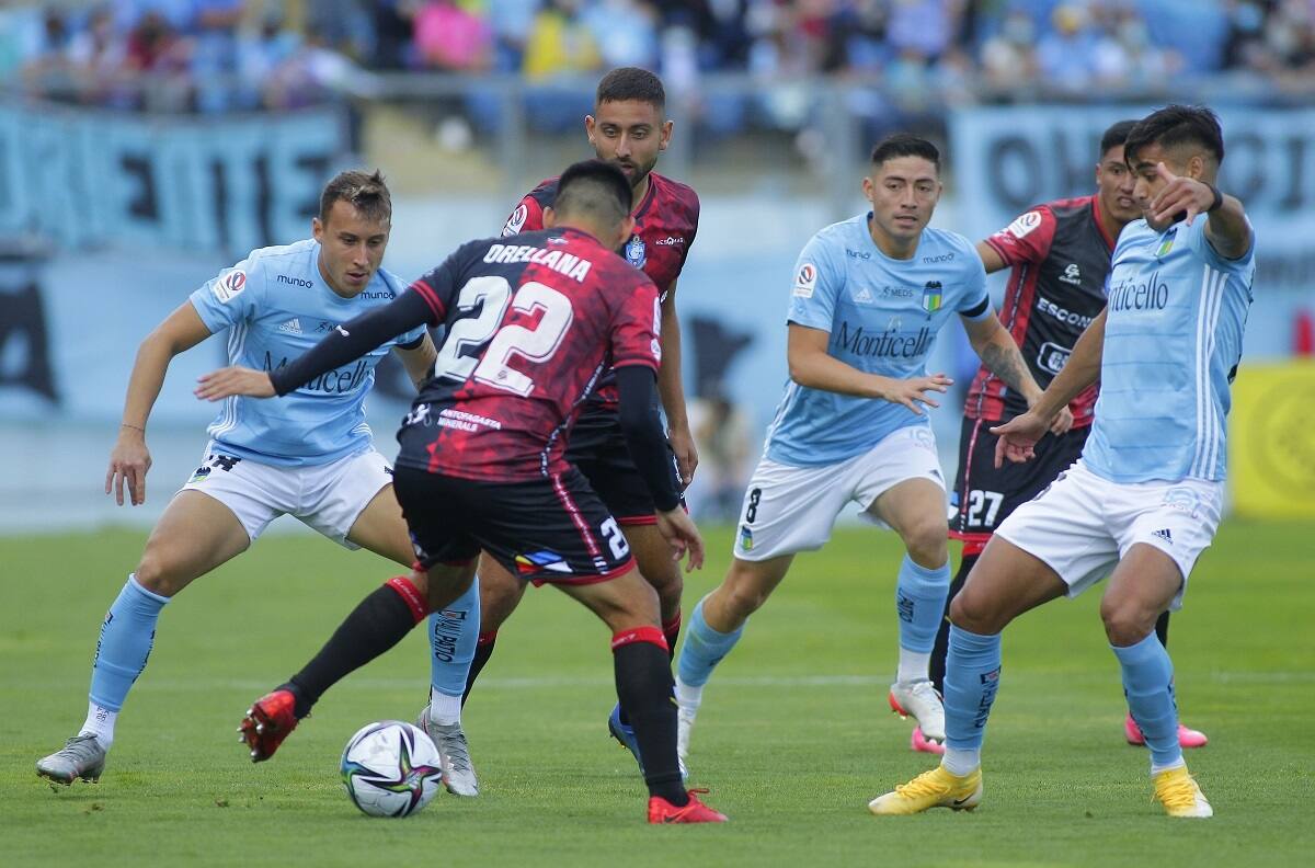 Dependen de la UC: los cuatro equipos que podrían evitar el descenso directo este domingo