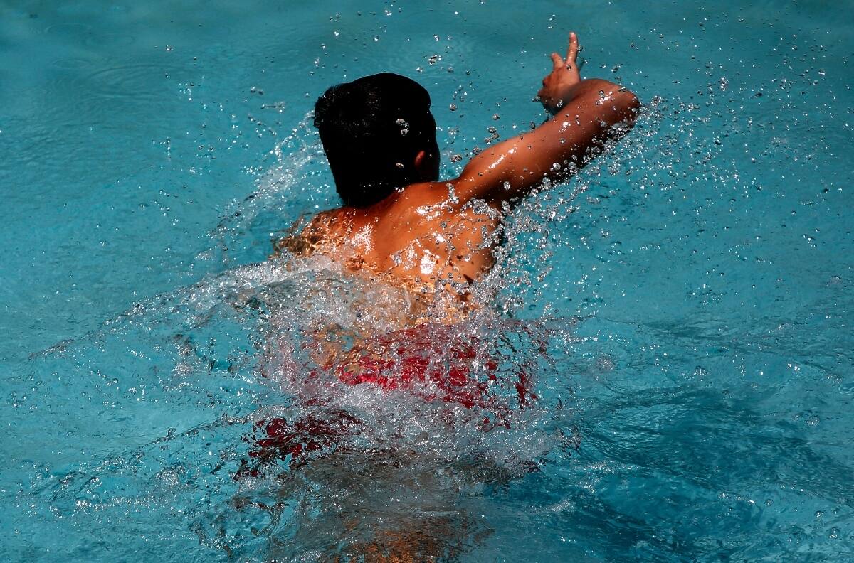 A la espera de su evolución: menor succionado por filtro de piscina está en coma inducido