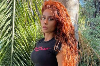 Con una melena salvaje: Cami Gallardo sorprende con nuevo cambio de look