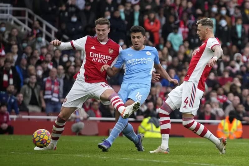 Manchester City vs Arsenal jugarán el próximo domingo en Inglaterra. (EFE)
