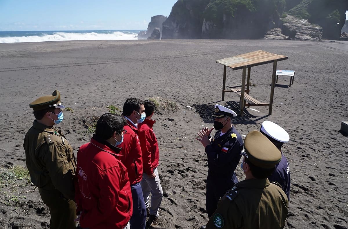 Ocho días cumplió la búsqueda de tres amigos desaparecidos en el mar de Cobquecura