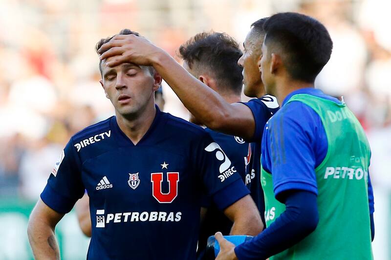 Futbol, Universidad de Chile vs Colo Colo.
Final de Copa Chile 2019.
Los jugadores de Uiversidad de Chile se lamentan durante el partido de final de Copa Chile 2019 contra Colo Colo disputado en el estadio German Becker de Temuco, Chile.
22/01/2020
Ramon Monroy/Photosport
Football, Universidad de Chile vs Colo Colo.
Copa Chile championship 2019 final match.
Universidad de Chile's players reacts during the Copa Chile Championship 2019 final match against Colo Colo held at the German Becker stadium in Temuco, Chile.
22/01/2020
Ramon Monroy/Photosport
