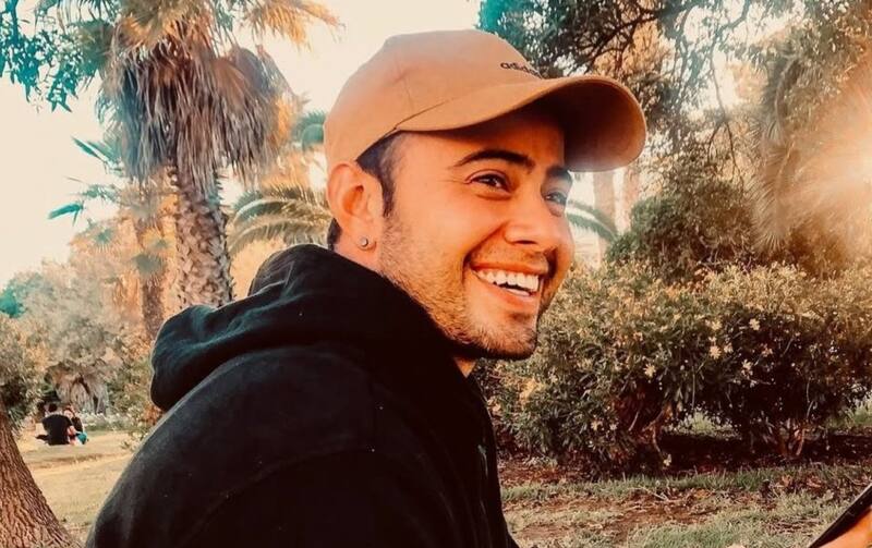 ha tenido que dormir por meses en un sillón. Créditos: Instagram