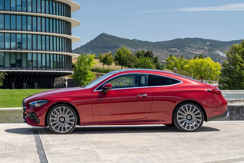 El nuevo Mercedes-Benz CLE simplifica la oferta de coupés en la marca alemana