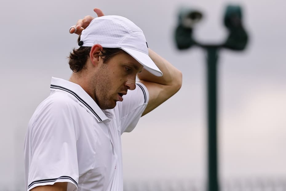jugará en Wimbledon ante uno de los tenistas con más futuro en el circuito. EFE