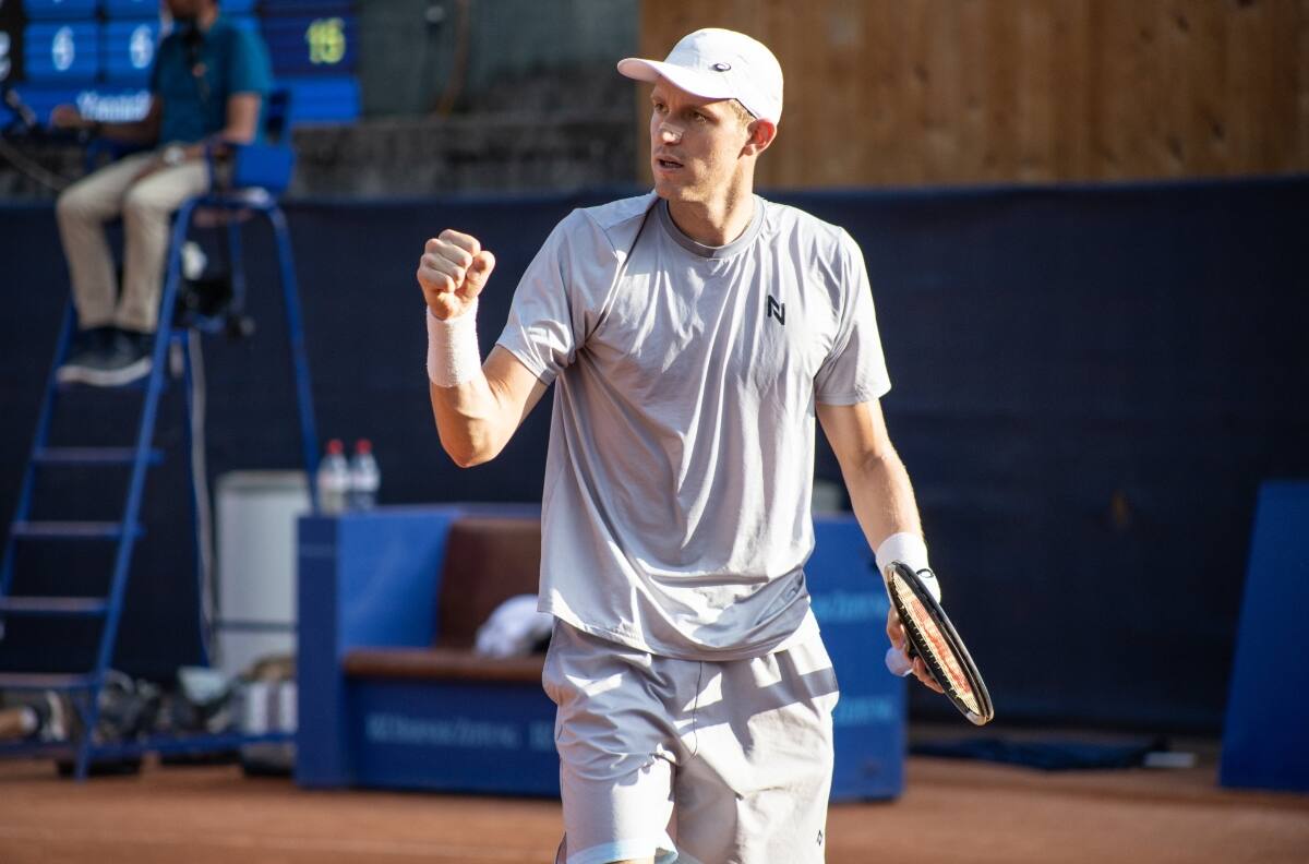 Nicolás Jarry ganó con claridad y quedó a un partido del cuadro principal del ATP de Nápoles