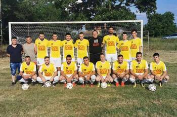 Dobrava Zabar, equipo que inspiró su insignia en Colo Colo, sueña con jugar en el Monumental