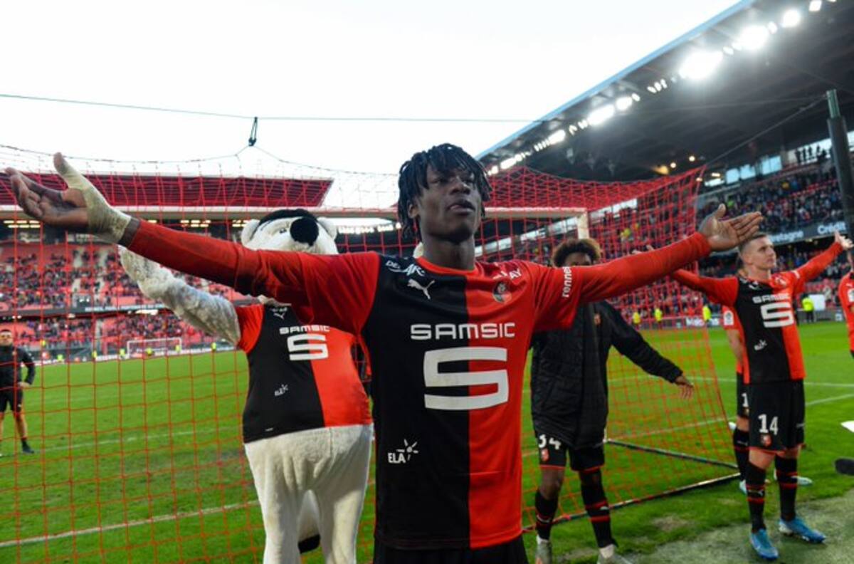 La nueva joya del Rennes le dio victoria a su equipo sobre el Lyon con este golazo