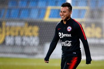 Miguel 'Piojo' Herrera: "Eduardo Vargas es un jugador de Selección y muy buen delantero"