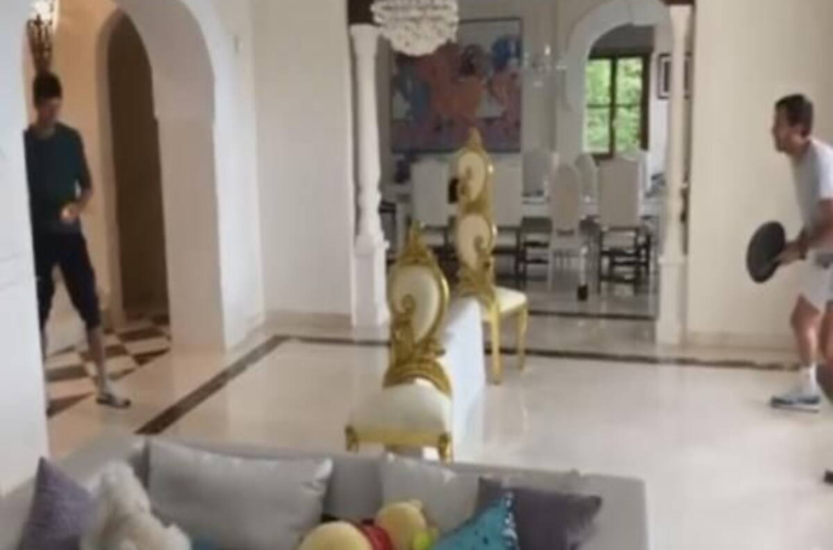 Djokovic cambio la raqueta por el sartén y juega tenis al interior de su casa