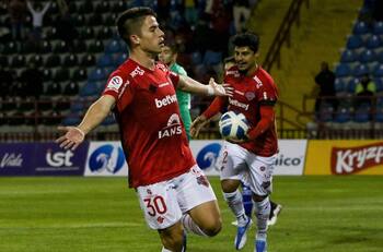 Ñublense sigue firme en el podio del Campeonato Nacional tras vencer a domicilio a Huachipato