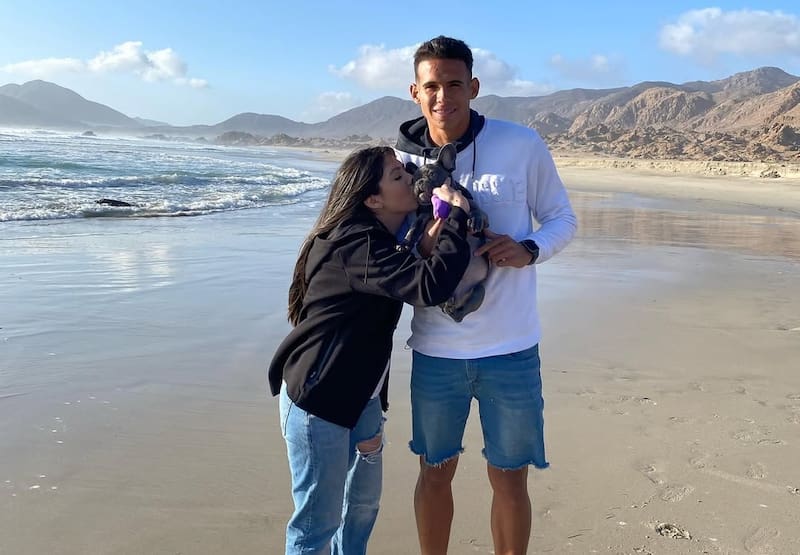 El extremo está encantado con Chile. A tal punto que se enamoró de Antofagasta y la marraqueta. Foto: @brayanhurt_.