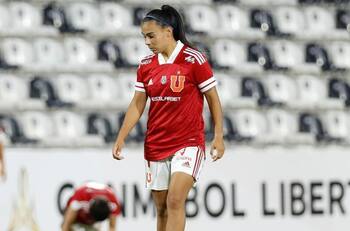 No quería partir: Yael Oviedo culpó al técnico de la U femenina por su inesperada salida del club