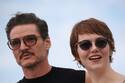 El incómodo momento que una periodista hizo pasar a Pedro Pascal y Emma Stone en Cannes 2025