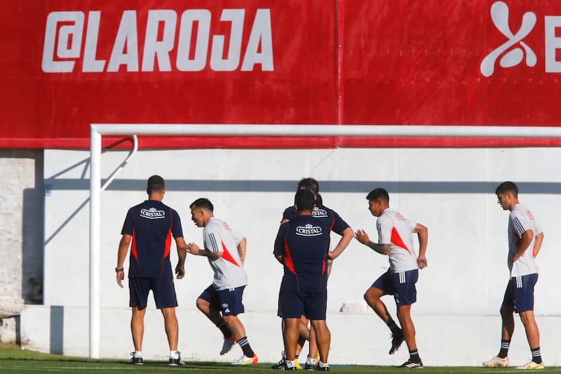 La Roja se prepara para el partido amistoso ante Paraguay. Foto: Agencia Aton.