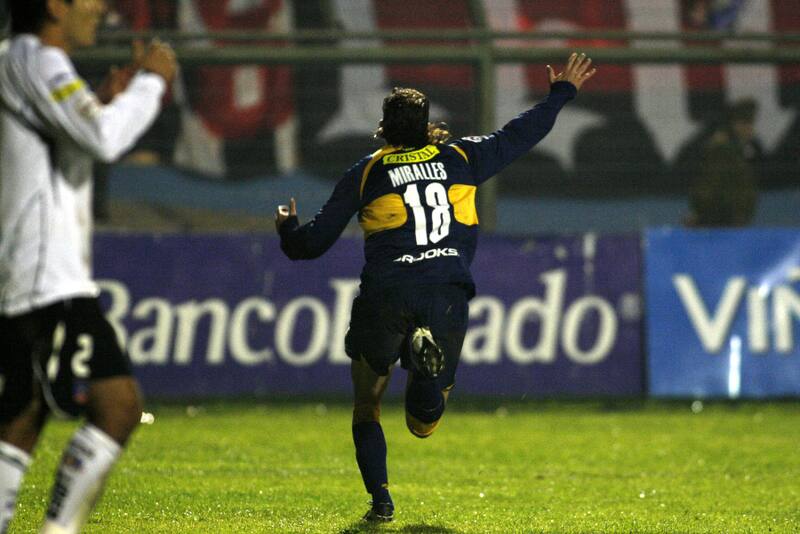 FUTBOL, EVERTON / COLO COLO.
FINAL PLAY OFFS, CAMPEONATO APERTURA 2008.
EZEQUIEL MIRALLES, JUGADOR DE EVERTON, CELEBRA EL 3 A 0 .
VINA DEL MAR, CHILE.
03/06/2008.
CLAUDIO DIAZ/PHOTOSPORT.