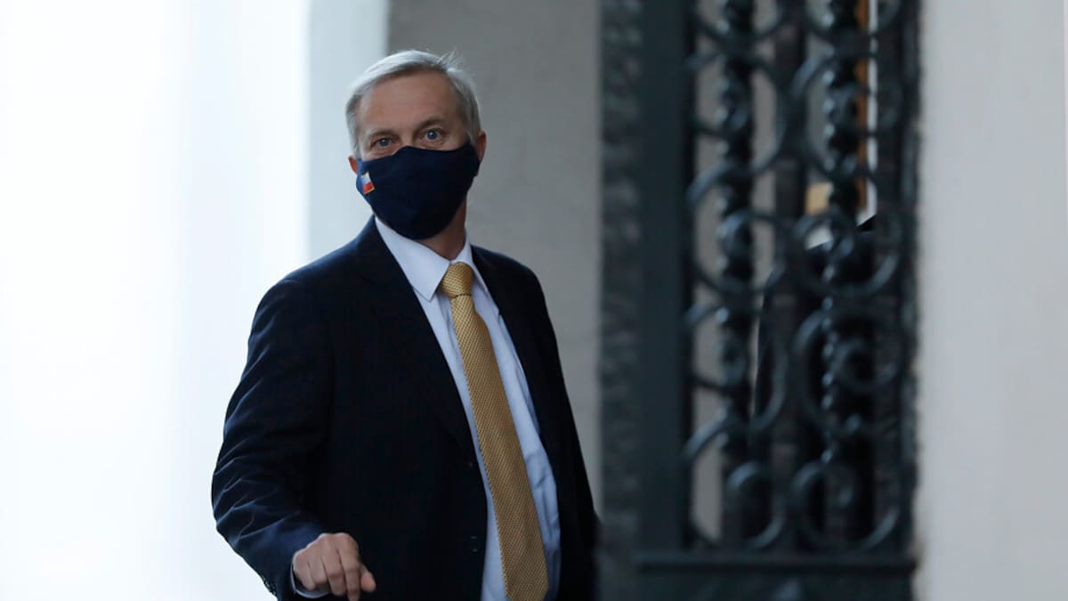 José Antonio Kast: "No he visto a nadie con más posiciones en su vida que Lavín"