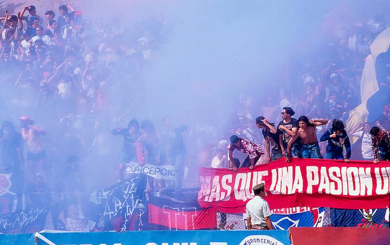 El campamento minero de El Salvador se repletó de seguidores de la U. "Nunca más volvió a ir tanta gente a ese campamento", asegura Alvújar.