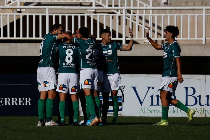 Los Caturros siguen siendo líderes del Ascenso. Foto: Photosport