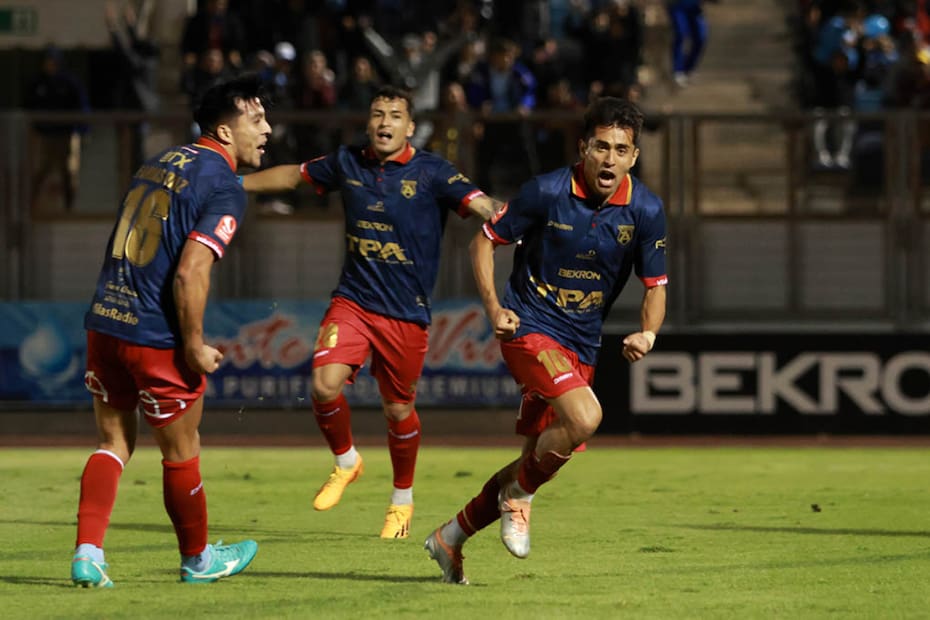 El festejo ariqueño en el último partido entre San Marcos y Cobreloa, jugado hace dos semanas en la Puerta Norte. Foto: Campeonato Chileno.