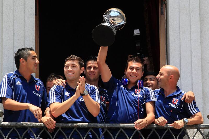 campeón Copa Sudamericana 2011.