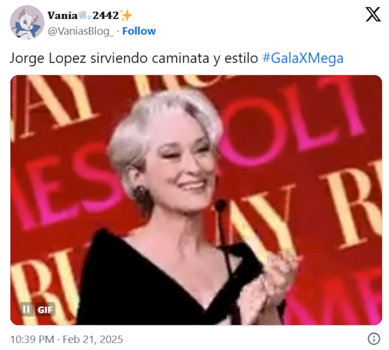 El paso del actor por la alfombra roja dejó divertidas reacciones en redes sociales.