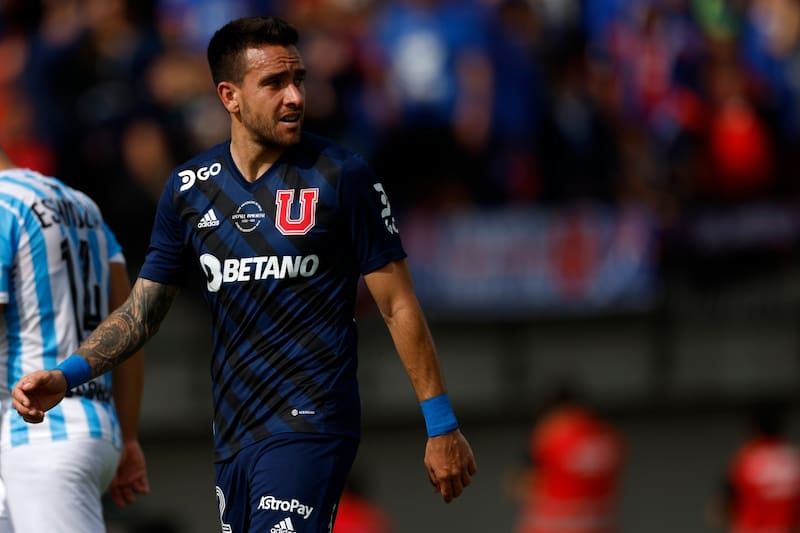 en el partido de Universidad de Chile contra O'Higgins.