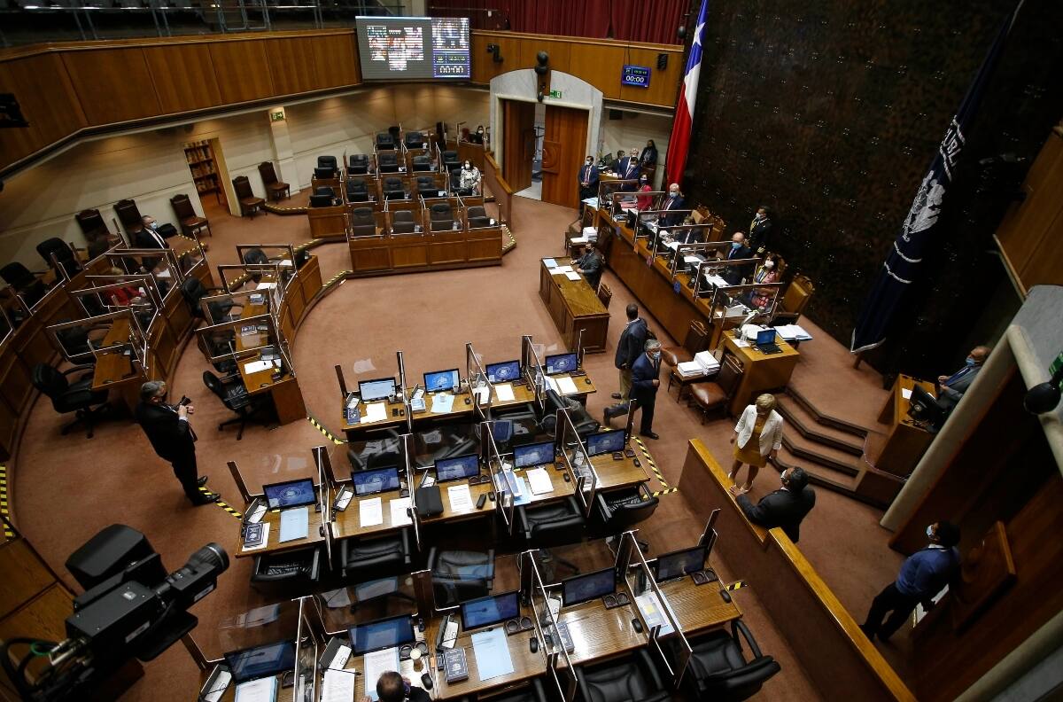 Extensión de estado catástrofe: Oposición se abre a la idea pero sin toque de queda