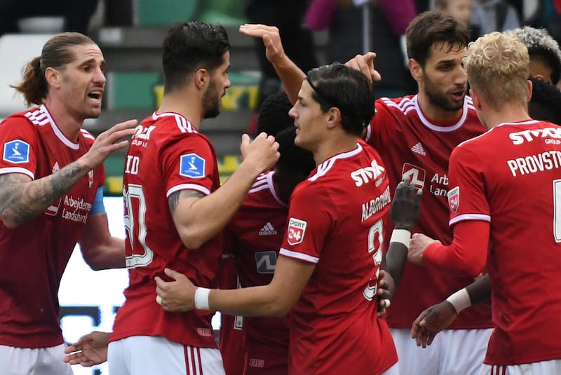 sigue jugando en la Primera División de Dinamarca con el Vejle Boldklub. (Foto: @Vejle_B)