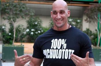 Se peleó en vivo: Luky Buzzio compartió particular video de su paso por “Mekano” hace 20 años