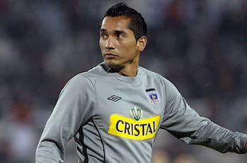 ¿Qué fue de Sebastián Toro, el canterano de Colo Colo que en 2011 causó polémica por pisar un lienzo de la U?