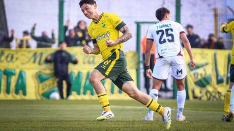 Sonó en Colo Colo, rechazó a la U y UC, y ahora se destaca en Argentina