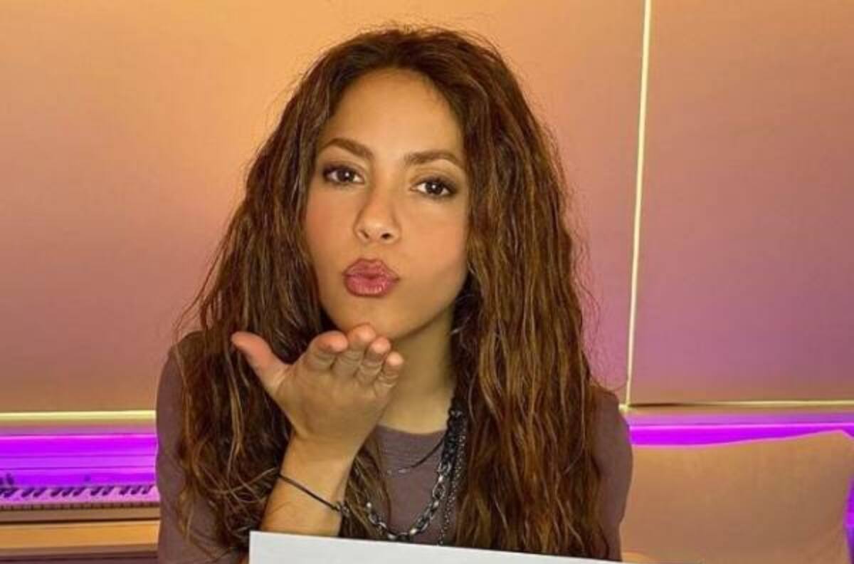 ¡Volvió al pelo rojo!: Shakira impactó con sorprendente cambio de look