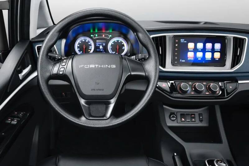 Interior del nuevo minibus eléctrico que comercializa Voltera