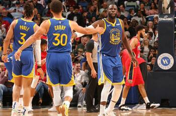 De la mano de Curry los Warriors consiguieron primer triunfo de la temporada en la NBA