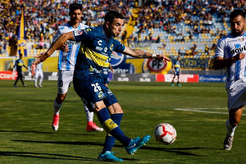 jugó 14 partidos con Everton en 2024.