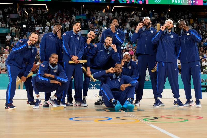 El Dream Team del básquetbol estadounidense ganó el oro olímpico.
