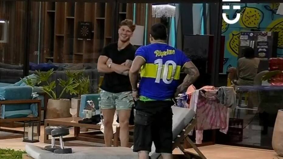 Sebastián Ramírez diciéndole a Raimundo Cerda que se pegará el "show".