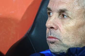 No convenció a Álvarez: el jugador que llegó hace menos de un año y tiene las horas contadas en la U